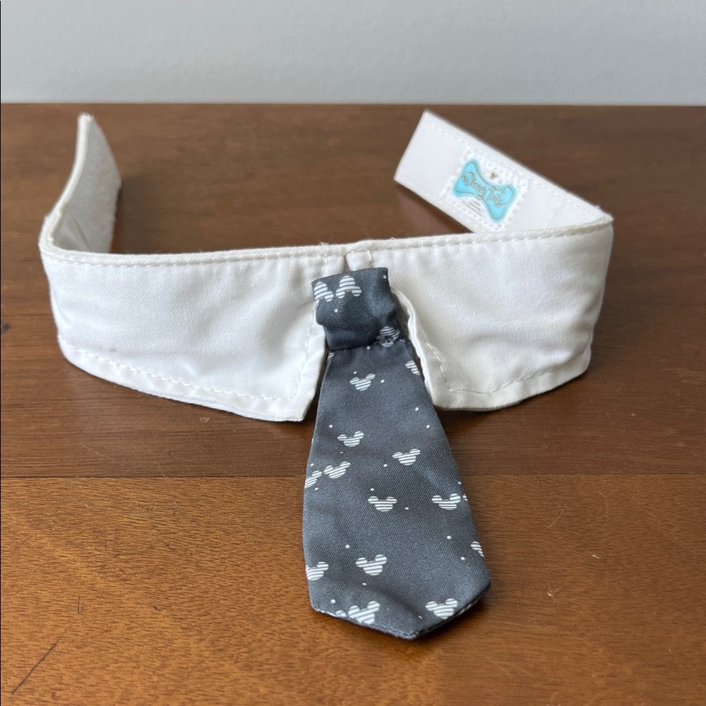 Disney Gray and White Tie Dog Collar